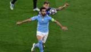 مفاجأة بشأن الهلال.. غوندوغان يُحرج برشلونة على طريقة ميسي