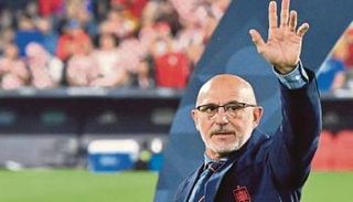 لويس دي لافوينتي مدرب منتخب إسبانيا