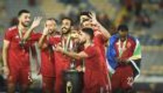 كواليس تُذاع لأول مرة.. ماذا حدث في غرفة ملابس الأهلي بين مباراتي نهائي أفريقيا؟