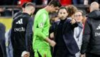 صدمة وكذب واحترام.. مدرب بلجيكا يكشف كواليس أزمة كورتوا 