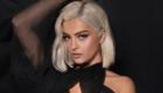 3 غرز في الوجه.. معجب يتعدى بالضرب على بيبي ريكسا