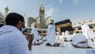 موسم الحج 2023.. هل تُقبل الفريضة من المخالف؟