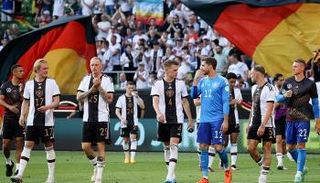 القنوات الناقلة المانيا وكولومبيا