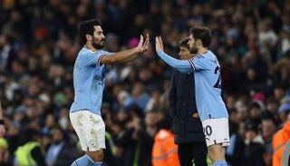 برناردو سيلفا وإلكاي غوندوغان نجما مانشستر سيتي