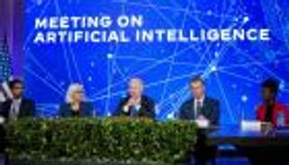 بايدن والذكاء الاصطناعي.. الرئيس يحمل مخاوفه للخبراء