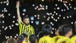 بعد كريم بنزيما.. مانشستر سيتي يسخر من نغولو كانتي (صورة)