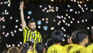 كريم بنزيما مهاجم اتحاد جدة الجديد