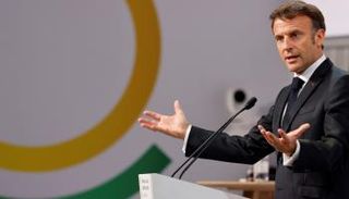 مشغولات ذهبية تعبيرية عن أسعار الذهب اليوم في مصر  - أرشيفية