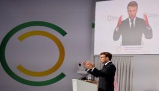 جانب من القمة 