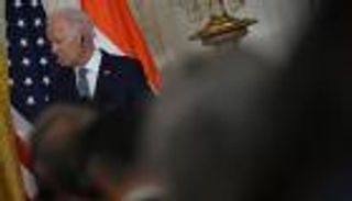 ينوي لقاء شي "قريبا"..  بايدن "المتناقض" يغرد عكس التيار