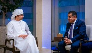 الشيخ عبدالله بن زايد آل نهيان والوزير البريطاني