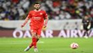 بعد عمر السومة.. مهاجم جزائري يقتحم خطة الزمالك المصري