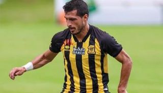 طارق حامد لاعب وسط الاتحاد السعودي