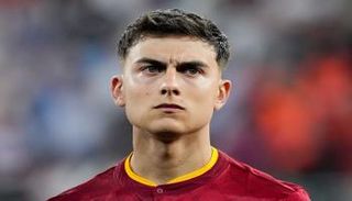 باولو ديبالا لاعب روما الإيطالي