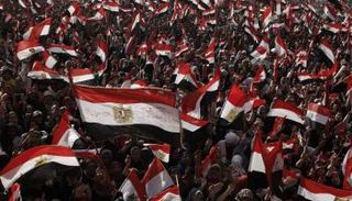متظاهرون مصريون في ميدان التحرير - أرشيفية