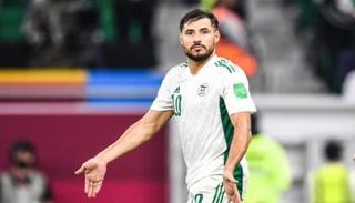 النجم الجزائري يوسف بلايلي