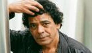 حقيقة مرض محمد منير وسفره لألمانيا للعلاج