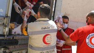 توزيع لحوم الأضاحي- أرشيفية