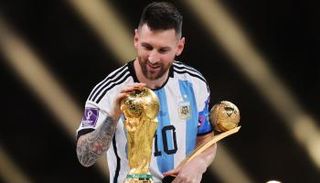 ليونيل ميسي أسطورة الأرجنتين وبرشلونة الإسباني