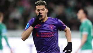 إمام عاشور لاعب ميتييلاند الدنماركي