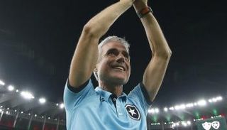 لويس كاسترو مدرب النصر السعودي