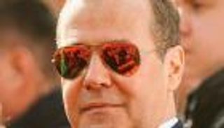 "عجوز خرف" و"صبي مستهتر".. ميدفيدف يسخر بحدة من قادة الغرب