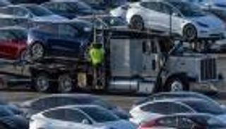 بأكثر من المتوقع.. "تسلا" تسلم 466 ألف سيارة في الربع الثاني من 2023