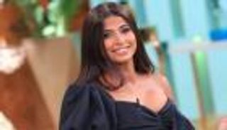 روبي تشعل حفلها بالساحل الشمالي بالرقص على "قلبي بلاستيك" (فيديو)