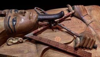 سويسرا تعيد قطعة من تمثال لرمسيس الثاني إلى مصر- أرشيفية