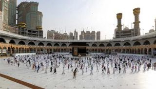 المعتمرون داخل الحرم المكي - أرشيفية