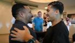 لم يحدث مع كريستيانو رونالدو.. استقبال جنوني لفيرمينو في السعودية