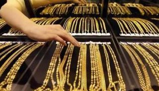 مشغولات ذهبية في أحد محلات الصاغة 