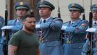 ذخائر عنقودية وآمال أطلسية.. أوكرانيا تحشد حلفاءها ضد روسيا