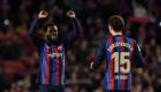 رغم إغراءات الدوري السعودي.. لماذا يتمسك كيسي ببرشلونة؟