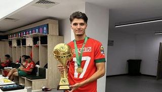 أسامة العزوزي