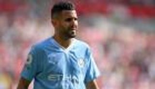 الهلال يعطل انتقال رياض محرز إلى الأهلي السعودي