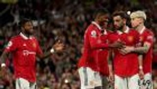 نجم مانشستر يونايتد يفاضل بين البريميرليغ والدوري السعودي