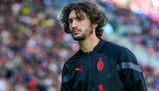 ياسين عدلي لاعب ميلان