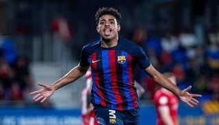 شادي رياض مدافع برشلونة