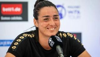 القنوات الناقلة لمباراة انس جابر