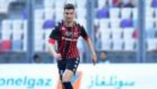 أصيب بالرباط الصليبي مرتين.. من هو الجزائري أسامة شيتة هدف الزمالك؟