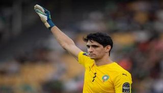 ياسين بونو حارس مرمى إشبيلية ومنتخب المغرب