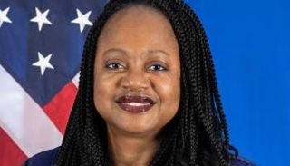 بوني دينيس وكيلة وزارة الخارجية الأمريكية لشؤون الحد من التسلح