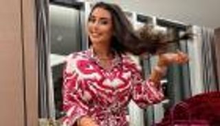 "ابنك حساس ودمه خفيف".. ياسمين صبري توجّه رسالة لزوجة الزعيم عادل إمام