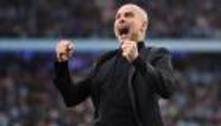 لاعب مانشستر سيتي يهاجم غوارديولا.. هل تعرض للظلم؟