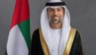 سهيل المزروعي يعلن تفاصيل السياسة الوطنية للمركبات الكهربائية.. نقلة نوعية نحو المستقبل