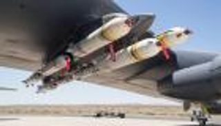 ذخائر عنقودية تصل أوكرانيا.. إمدادات أمريكية "محرمة" 