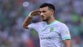 معسكر النمسا يحسم مستقبل عمر السومة مع الأهلي السعودي 