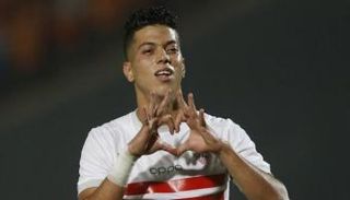 إمام عاشور لاعب الأهلي المنتظر بقميص الزمالك