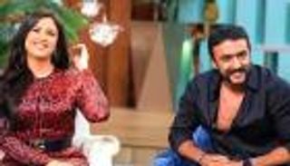 ياسمين عبدالعزيز في إطلالة رومانسية مع زوجها: "حضن وغزل" (صورة)